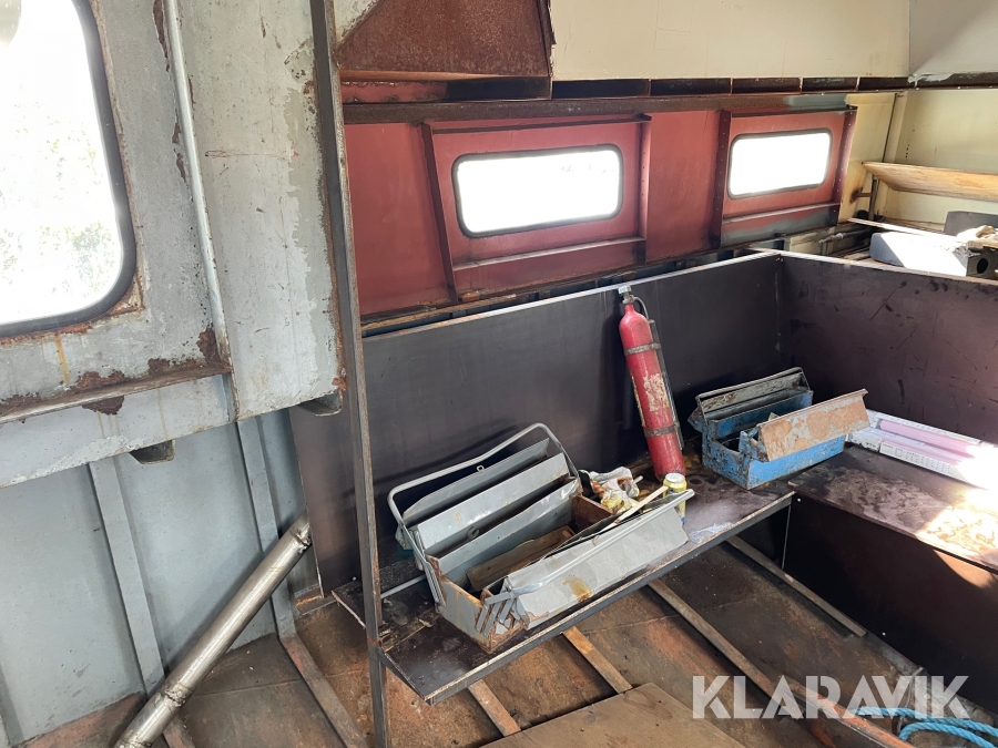 Båt med båttrailer