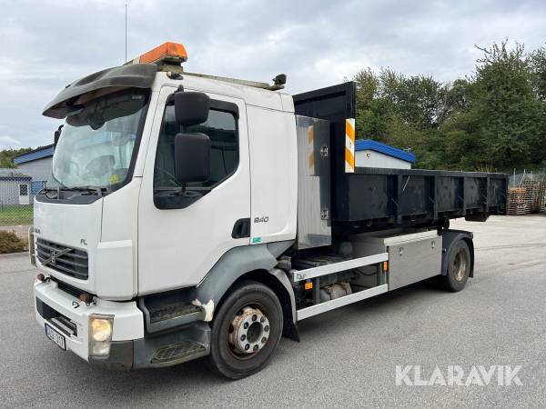 Lastväxlare Volvo FL 240 med flak