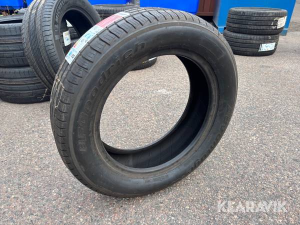 Personbilsdäck BFGoodrich 215/60R17 1st