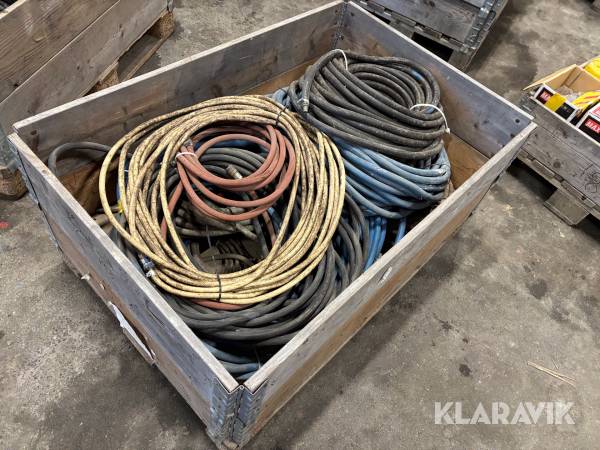 Pall med diverse tryckluftsslangar - 19 st