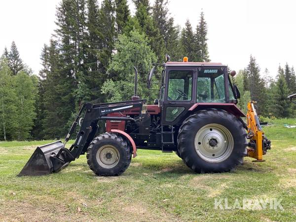 Traktor Belarus 572 med redskap