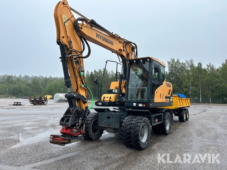 Grävmaskin Hyundai HW140 Makin GPS-system samt vagn med redskap