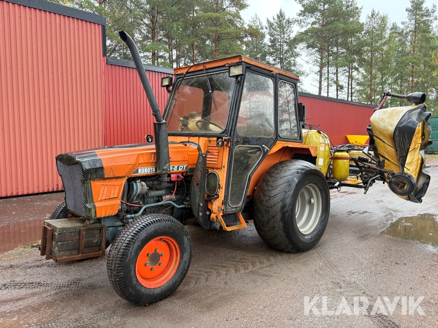 Traktor Kubota L345-II DT med gräsdäck 