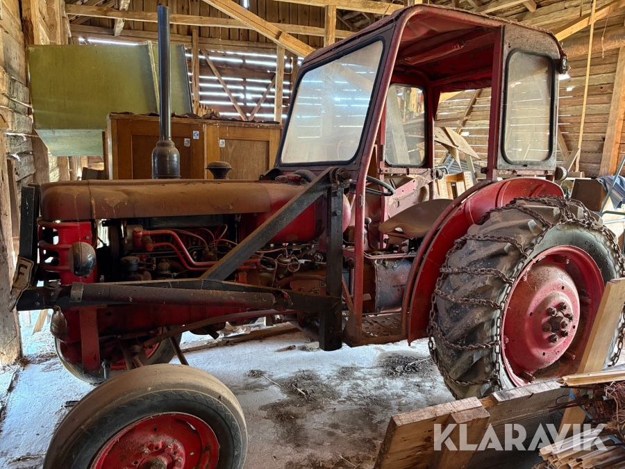 Veterantraktor Volvo Krabat 425 med lastare