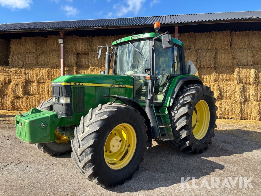 Traktor John Deere 6910