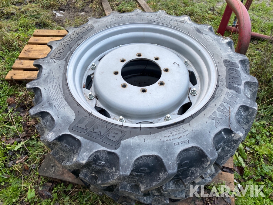 Traktorhjul Bkt 280/85R28, Gotland, Klaravik Auktioner