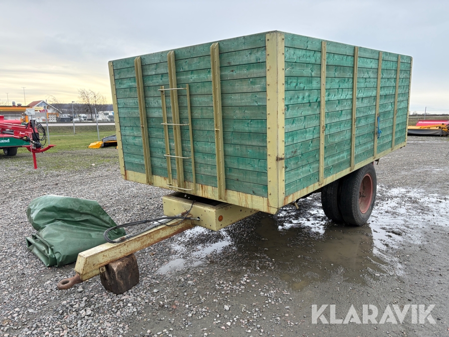 Tippkärra med trevägstipp & kapell