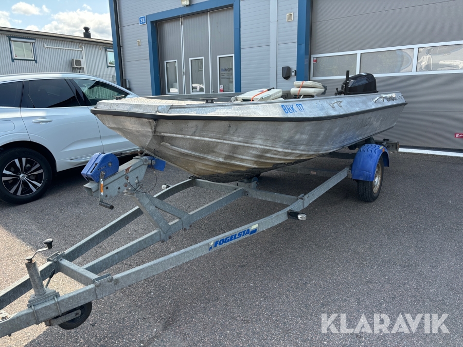 Båt WorkBuster med släp