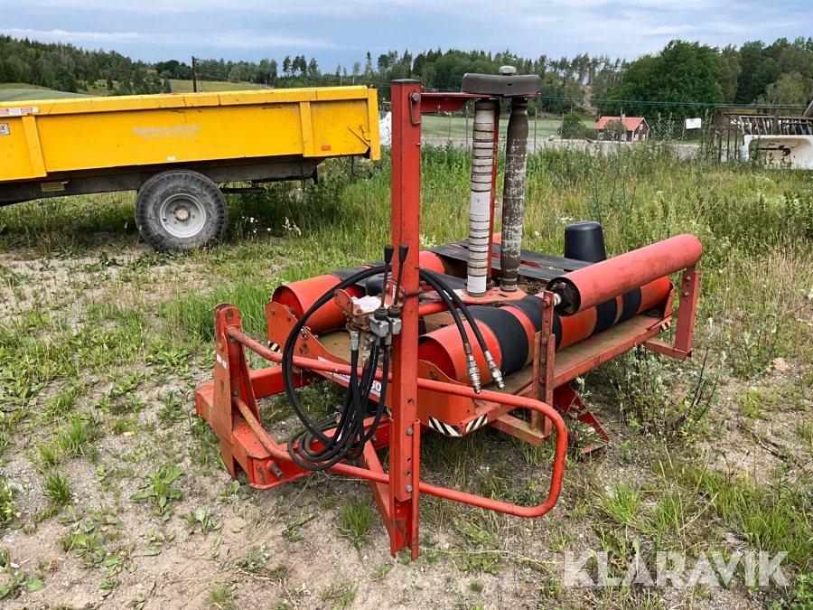Inplastare Kverneland Silawrap 7550 med 2 pallar plast