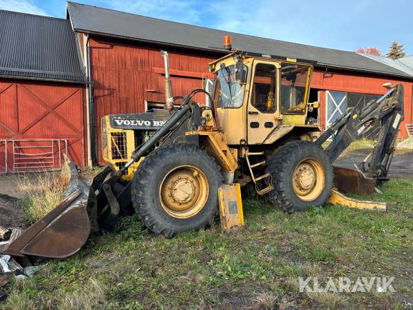 Grävlastare Volvo BM 6300 med tiltrotator och redskap