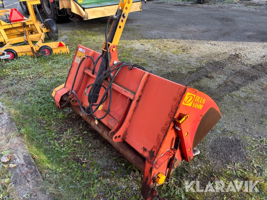 Sandspridare Duun Sa800 med 3-punktsfäste