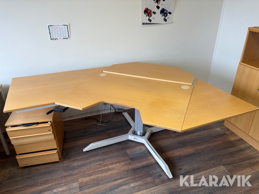 Höj- och sänkbart skrivbord