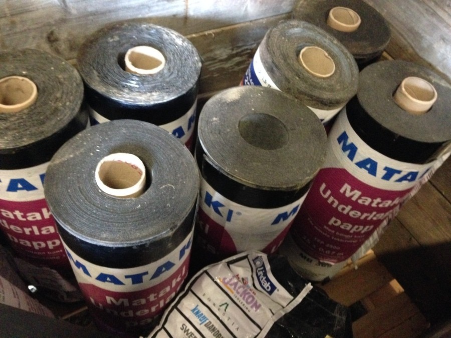 Parti med nytt byggmaterial spånplattor, badkar, takpapp, diskbänk, dusch mm