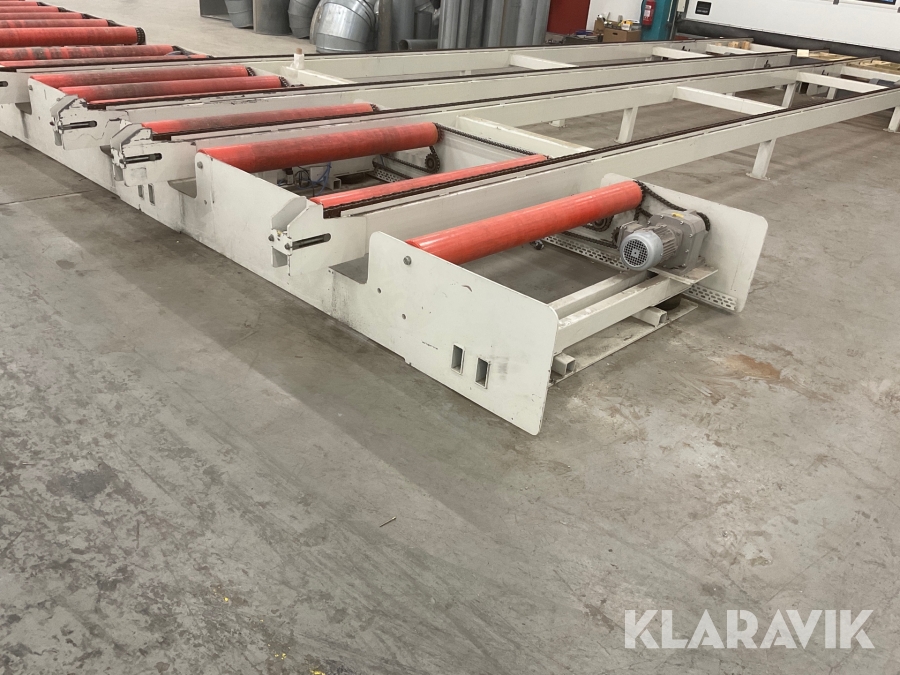 Kedjebana med höj sänkbar rullbana