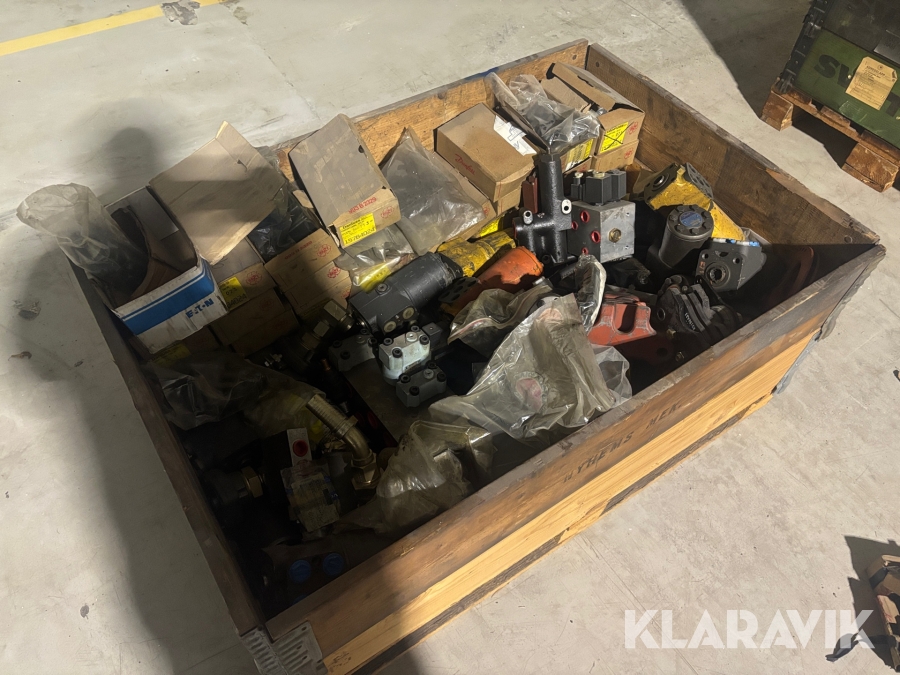 Blandpall med orbitrol, flödesriktare och ackumulatorer