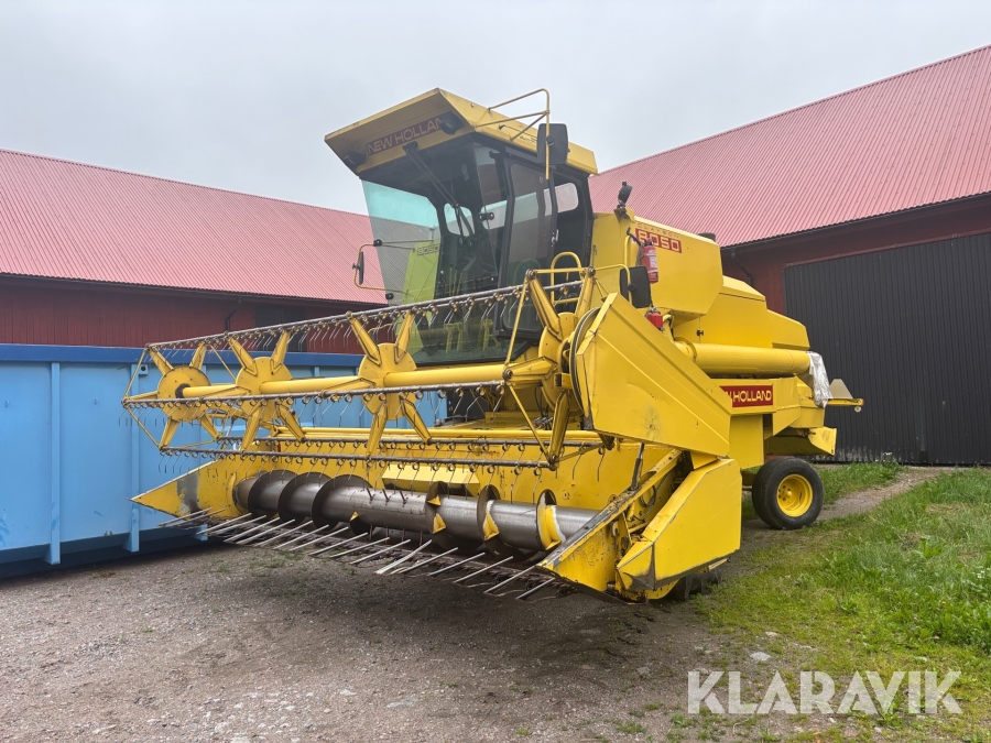 Skördetröska New Holland 8050 15 fot
