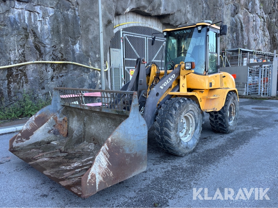 Hjullastare Volvo L35B PRO med skopa & gafflar
