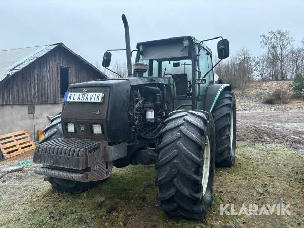 Traktor Valmet 8400