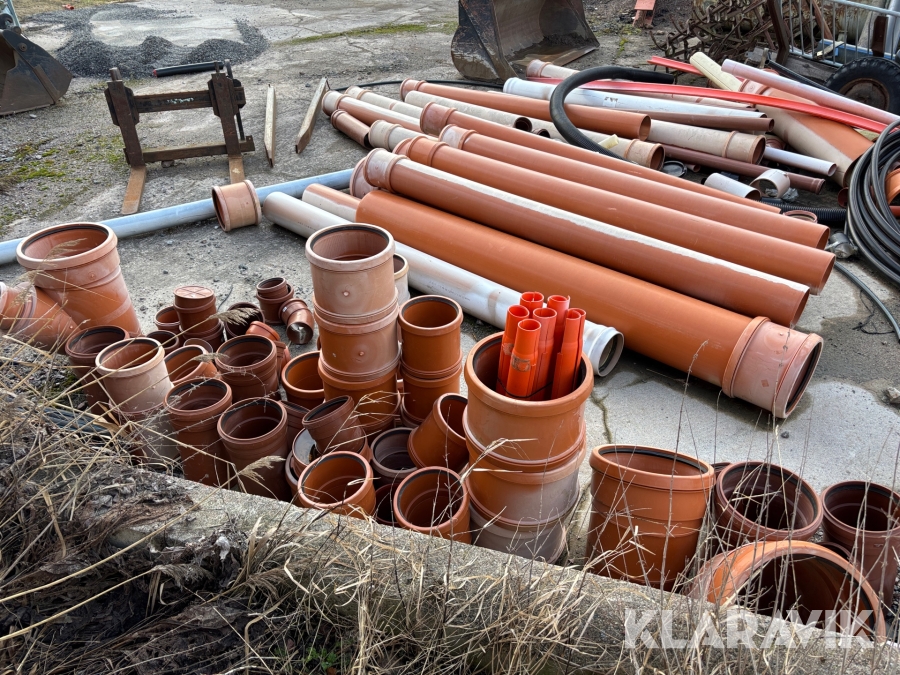 Parti med rör, rörskarvar och betäckningar