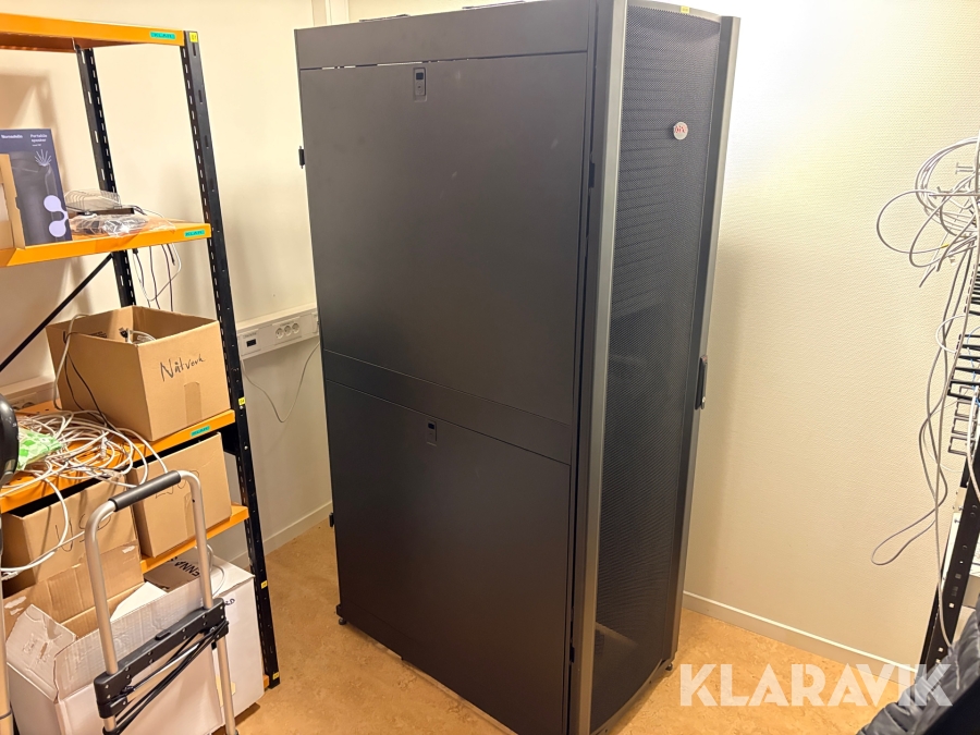 Serverrackskåp APC AR 3100 42U