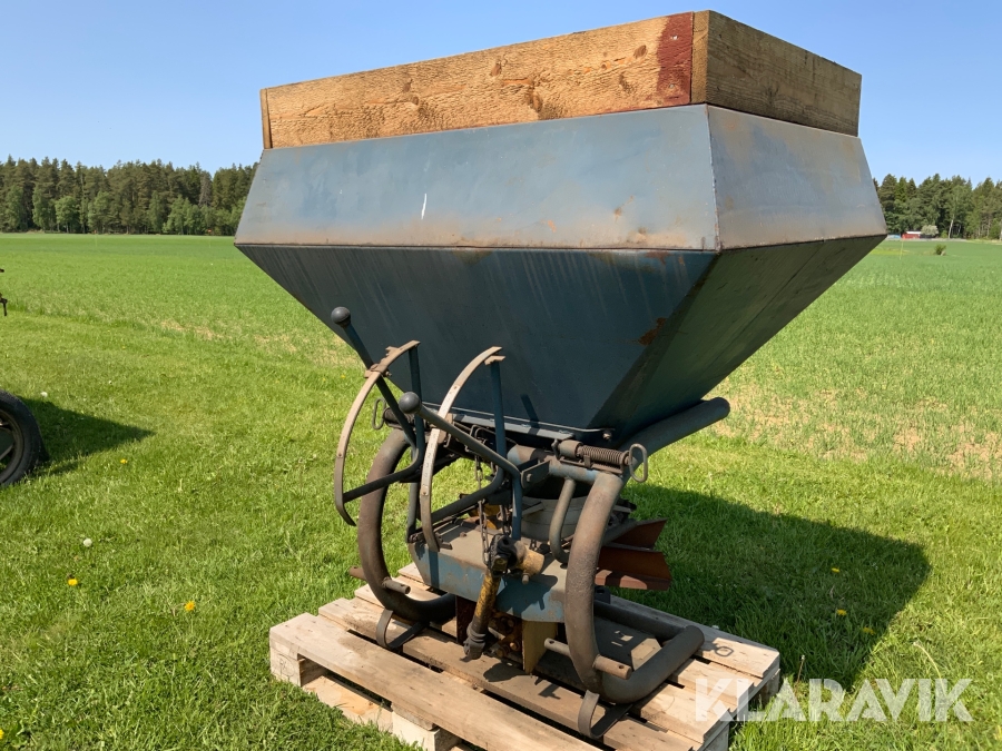 Gödningsspridare Bogballe B-700, Skara, Klaravik Auktioner