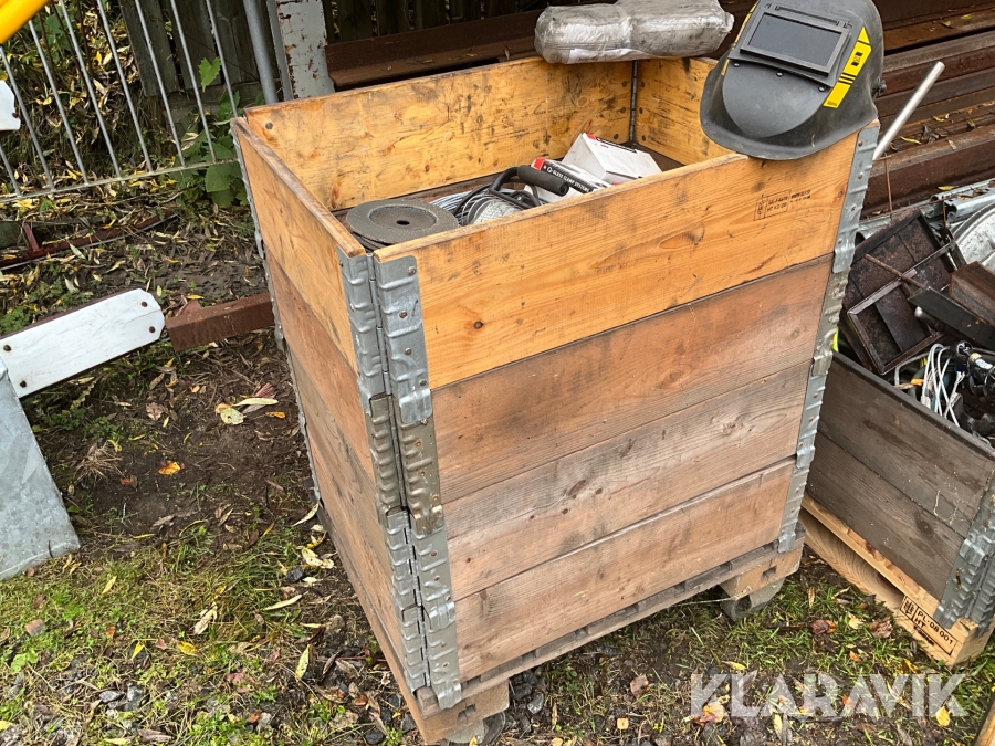 Blandat material med stålstängsel