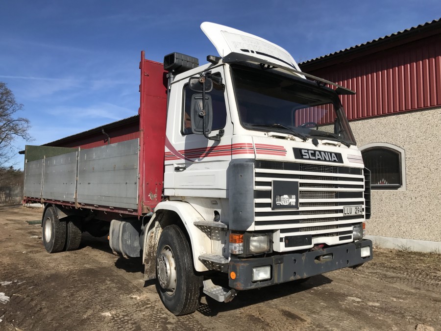 Scania 112M Skattebefriad lastbil