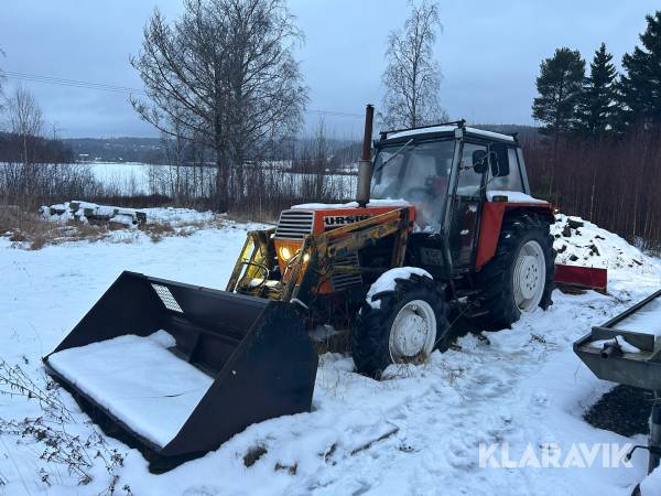 Traktor Ursus 385C med redskap