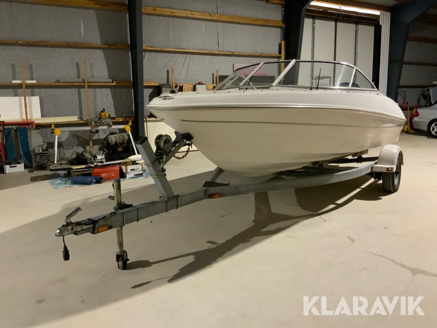 Motorbåt Bayliner Capri 1800