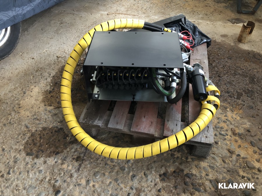 Hydraulpaket  Walvoil DPX 100/8 till skogs- och lantbruksmaskiner