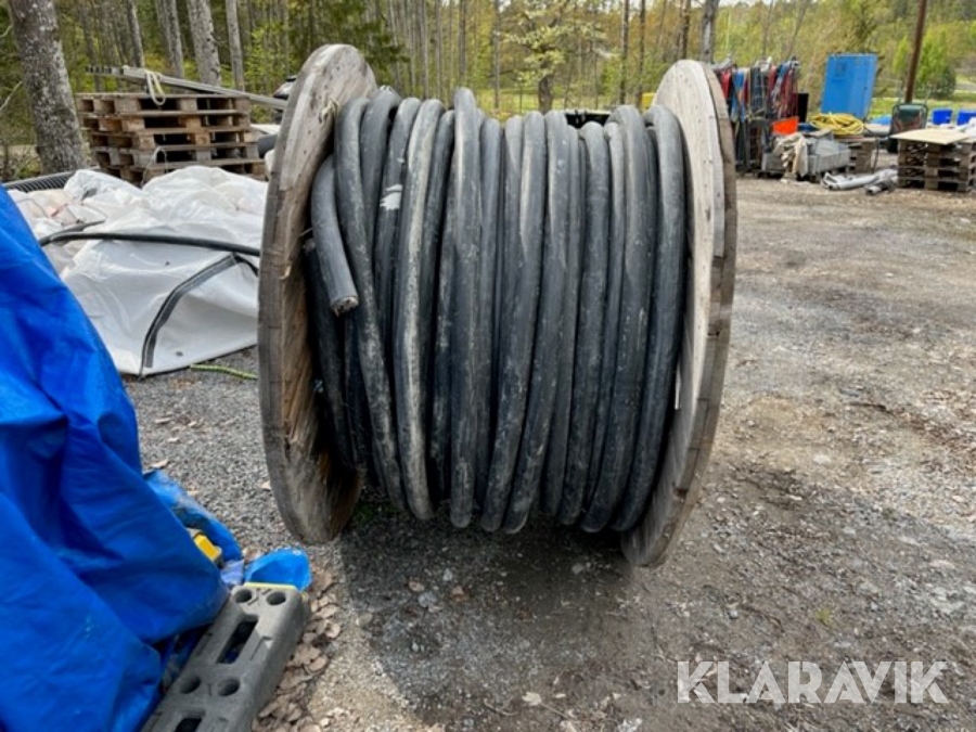 Kraftkabel AXQJ 4x240/72 ca 125 m på trumma