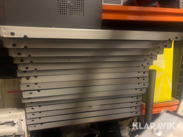 Plåthyllor Elektrolux