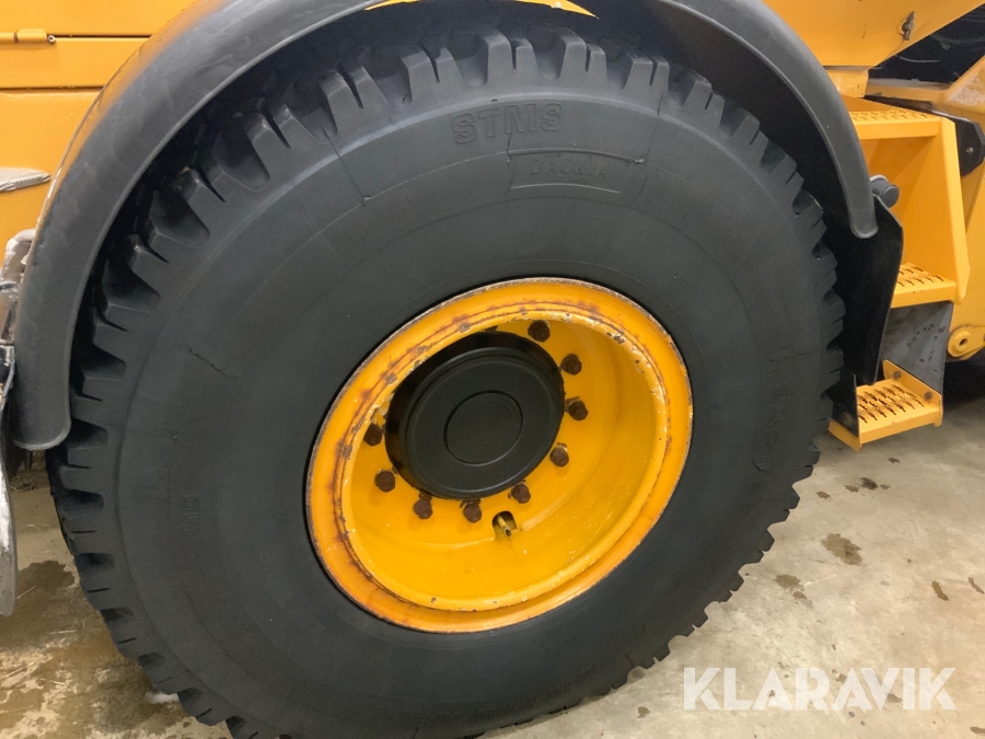 4 st Traktordäck med fälg Michelin Regummerade 20,5 R25