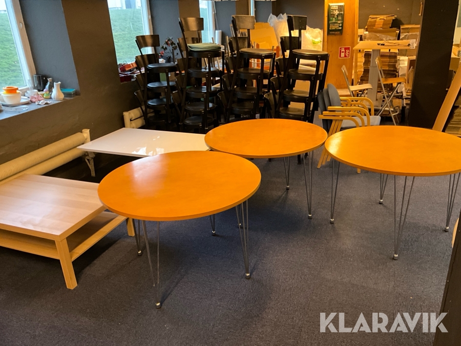 Bord och stolar 5+22 st