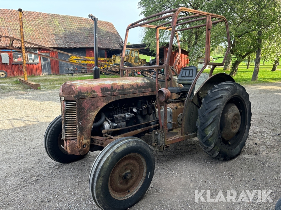 Veterantraktor Massey Ferguson Grålle Diesel