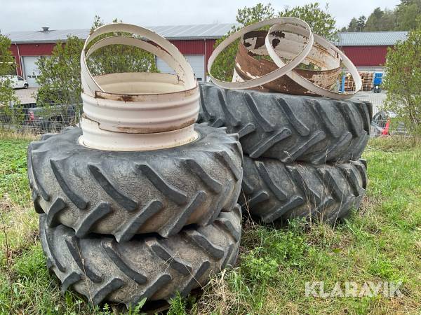 Dubbelmontage fram och bak Taurus 16.9R28 20.8R38