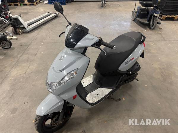 Moped Peugeot Kisbee