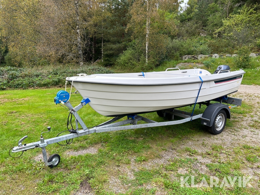 Båt Ryds 425R med trailer (80 km/h)