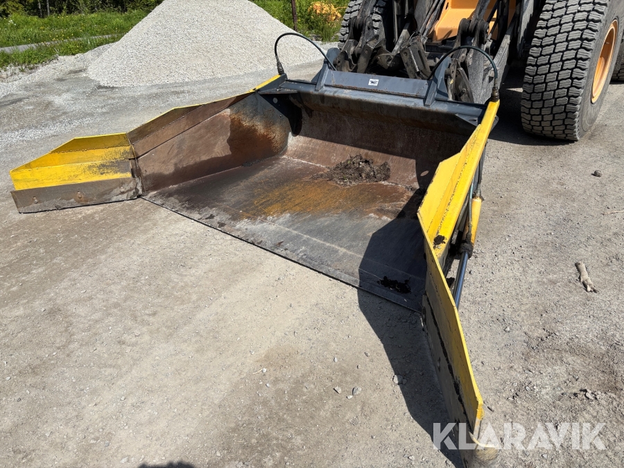 Planeringsskopa med vingar Ufo