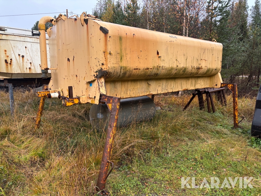 Vattentank Mählers VT-2714 10 m3 med stödben