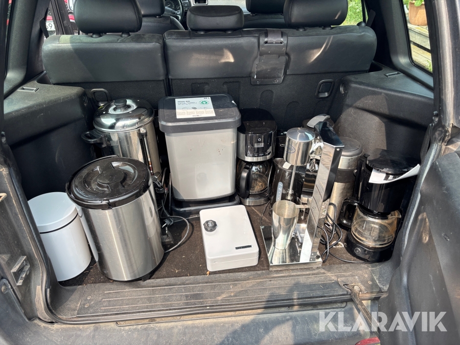 Diverse köksutrustning, nyckelskåp & soptunna