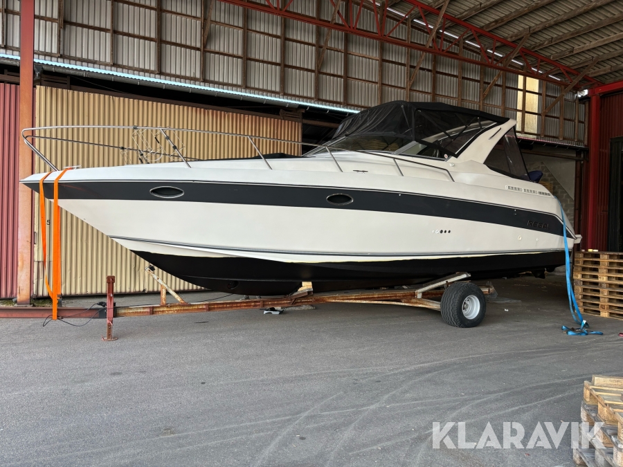 Båt Regal Commodore 322 med båtvagn