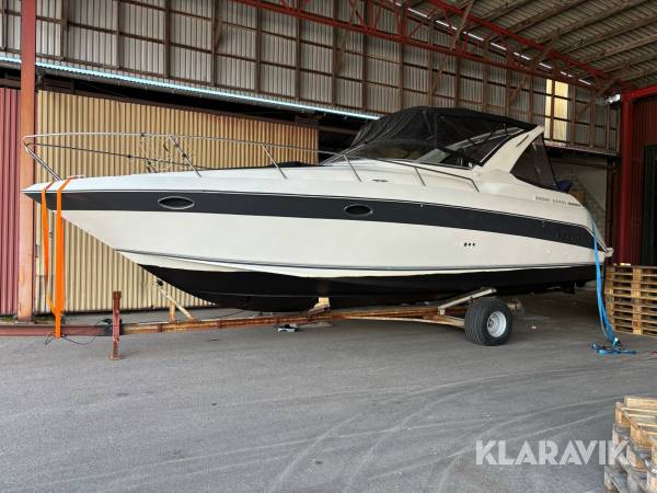 Båt Regal Commodore 322 med båtvagn