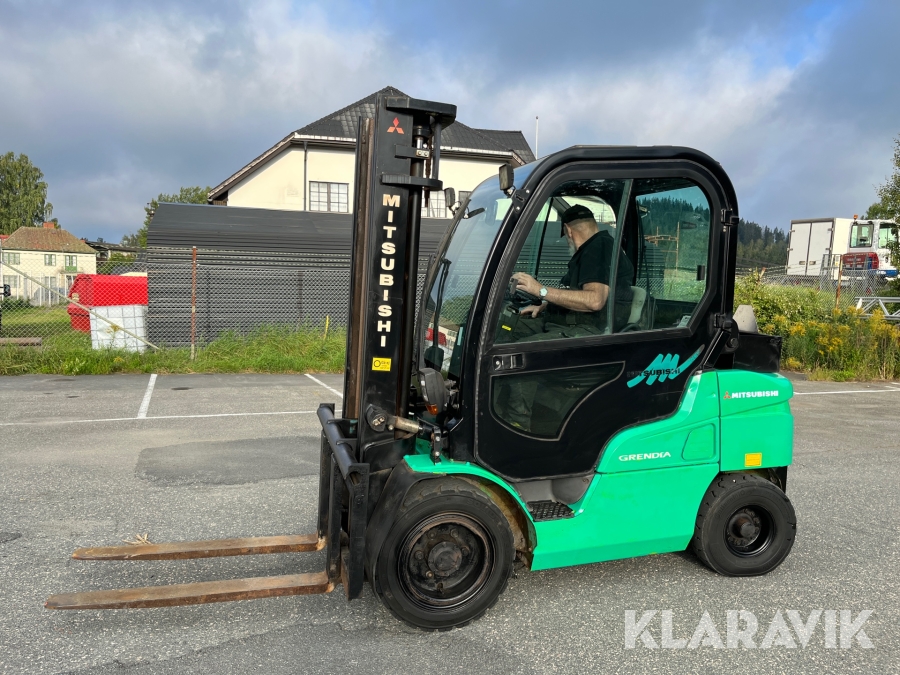 Truck Mitsubishi FD30 N