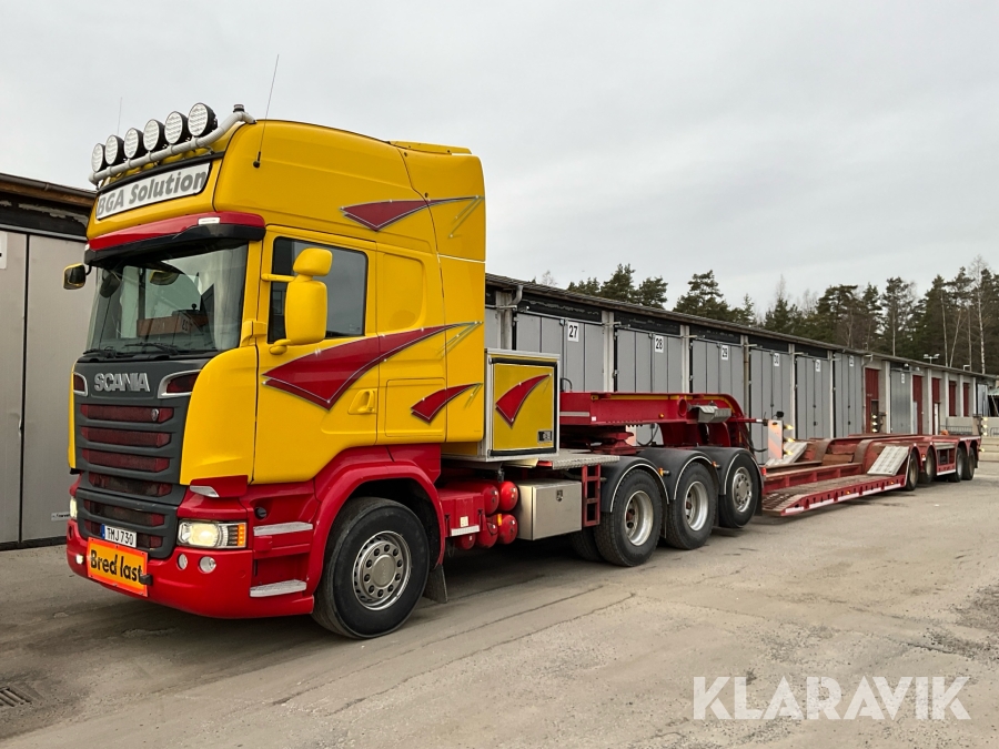 Dragbil Scania R580 8x4 -2014 med maskintrailer VM 53-4-PHKSSAO-S 2014