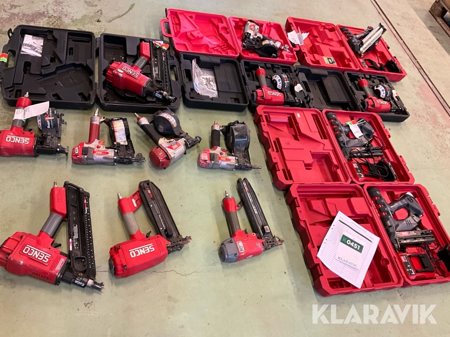 Paket med 14st spik/ dyckertpistol