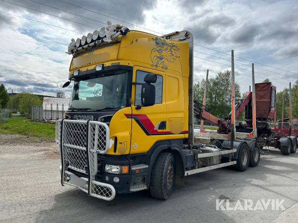 Timmerbil med kran Scania R730