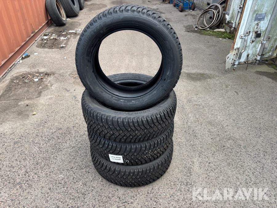Personbilsdäck Goodyear 225/60R18 4st