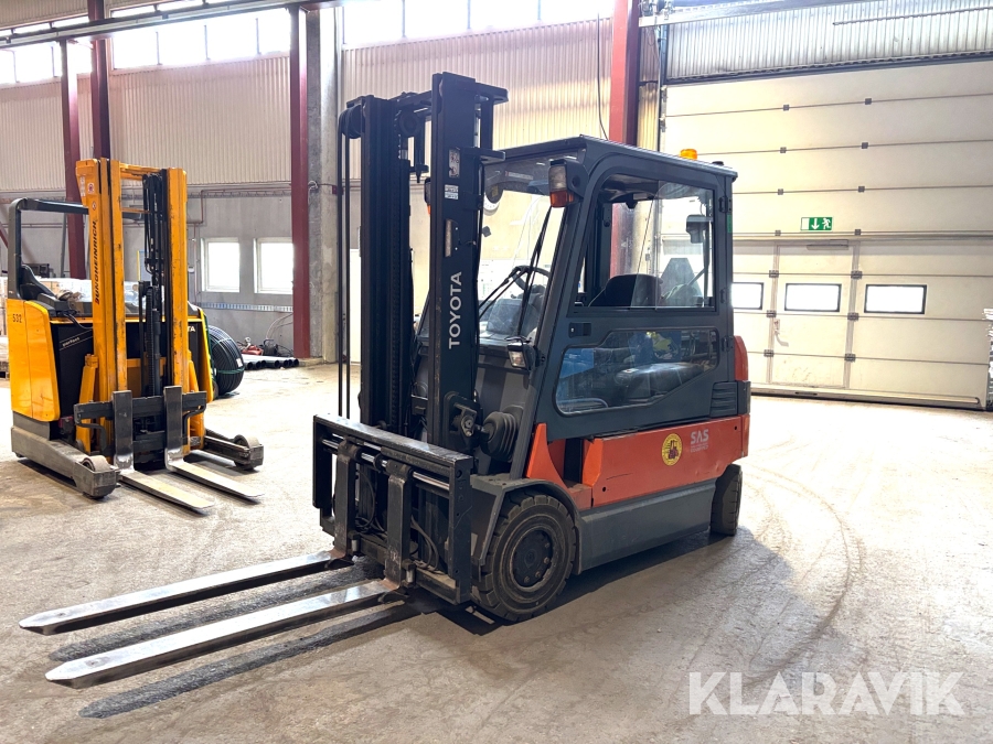 Motviktstruck Toyota 7FBMF30