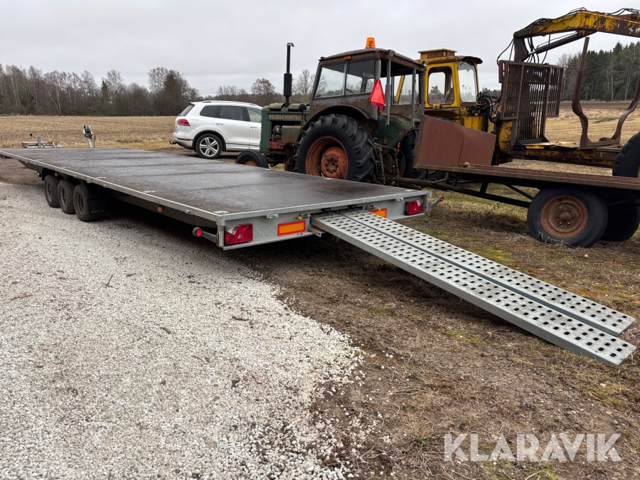 Personbilssläp/jättesläp Neiwiadow 8x2.55 m 2360 kg